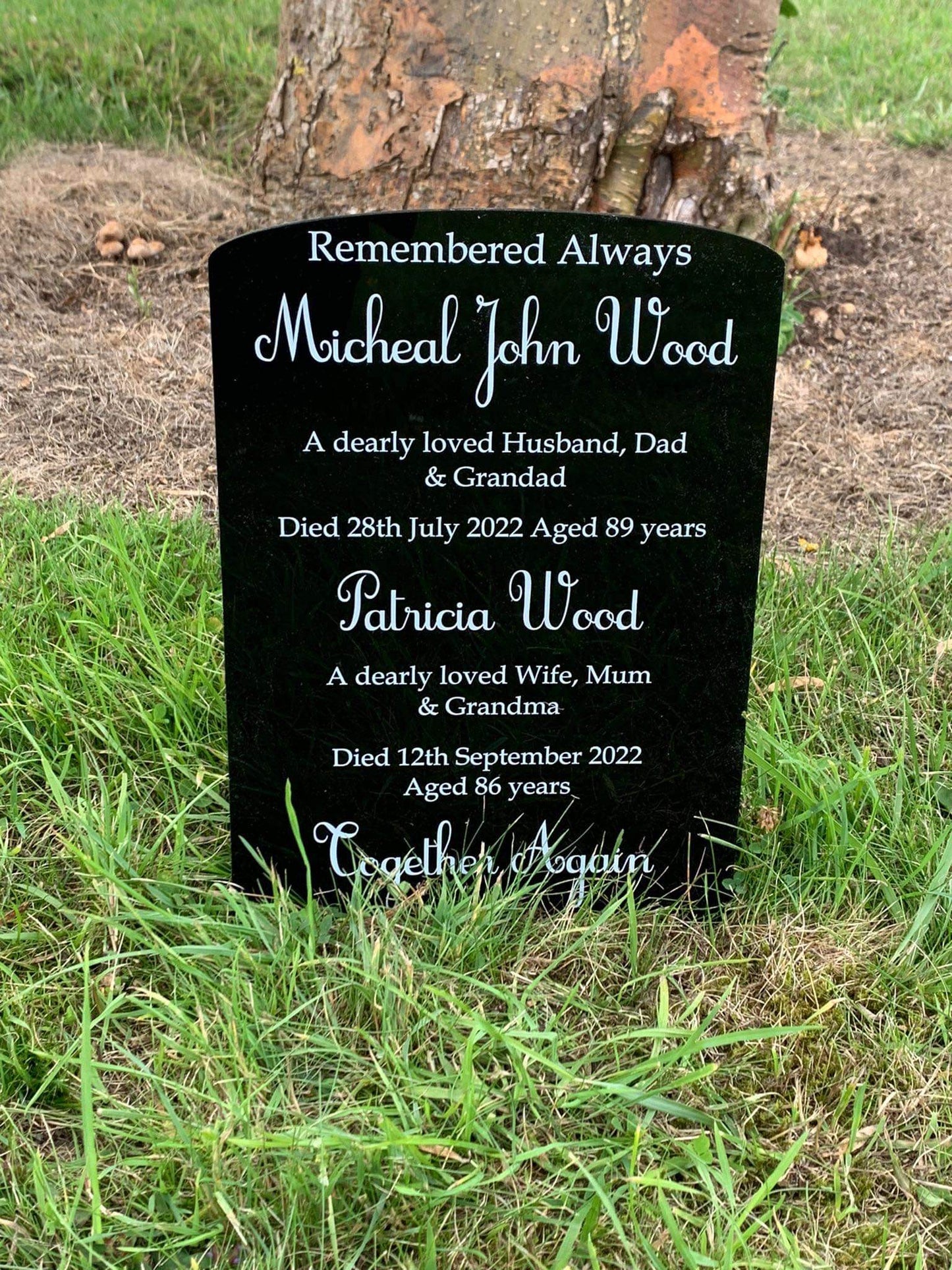 Temporary headstone