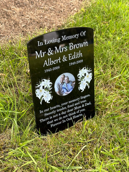 Lily temporary headstone with photo