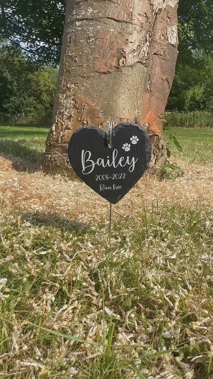 Heart pet memorial with hanging hook